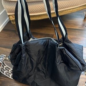 Stella & Dot Zip It Large Tote